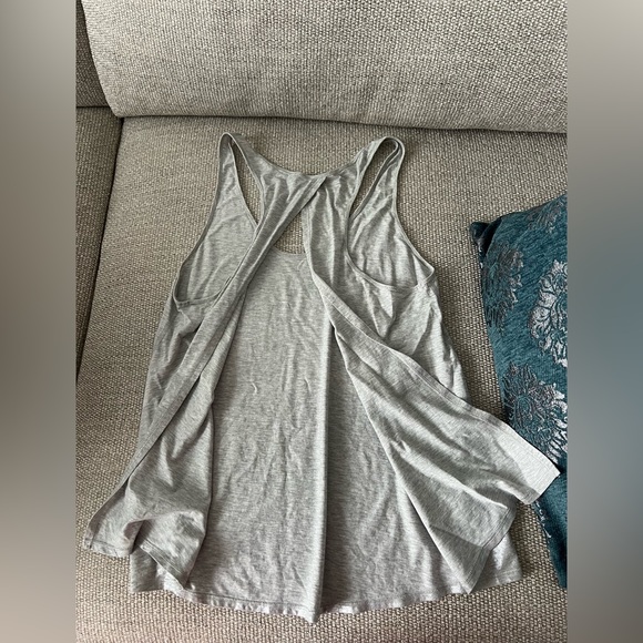 Lululemon tank top - Picture 3 of 4